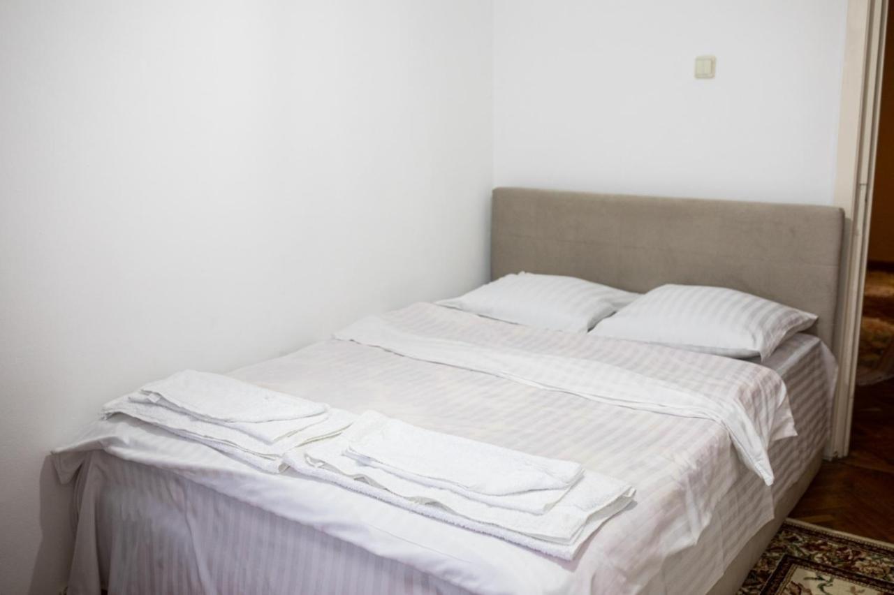 C Central Apartament โดรเบตา-ตูร์นู เซเวริน ภายนอก รูปภาพ